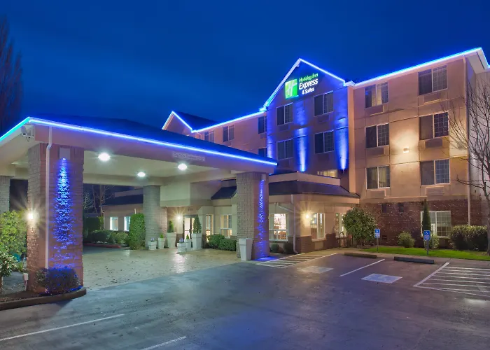 Holiday Inn Express Hotel&Suites Portland - Jantzen Beach, an IHG Hotel