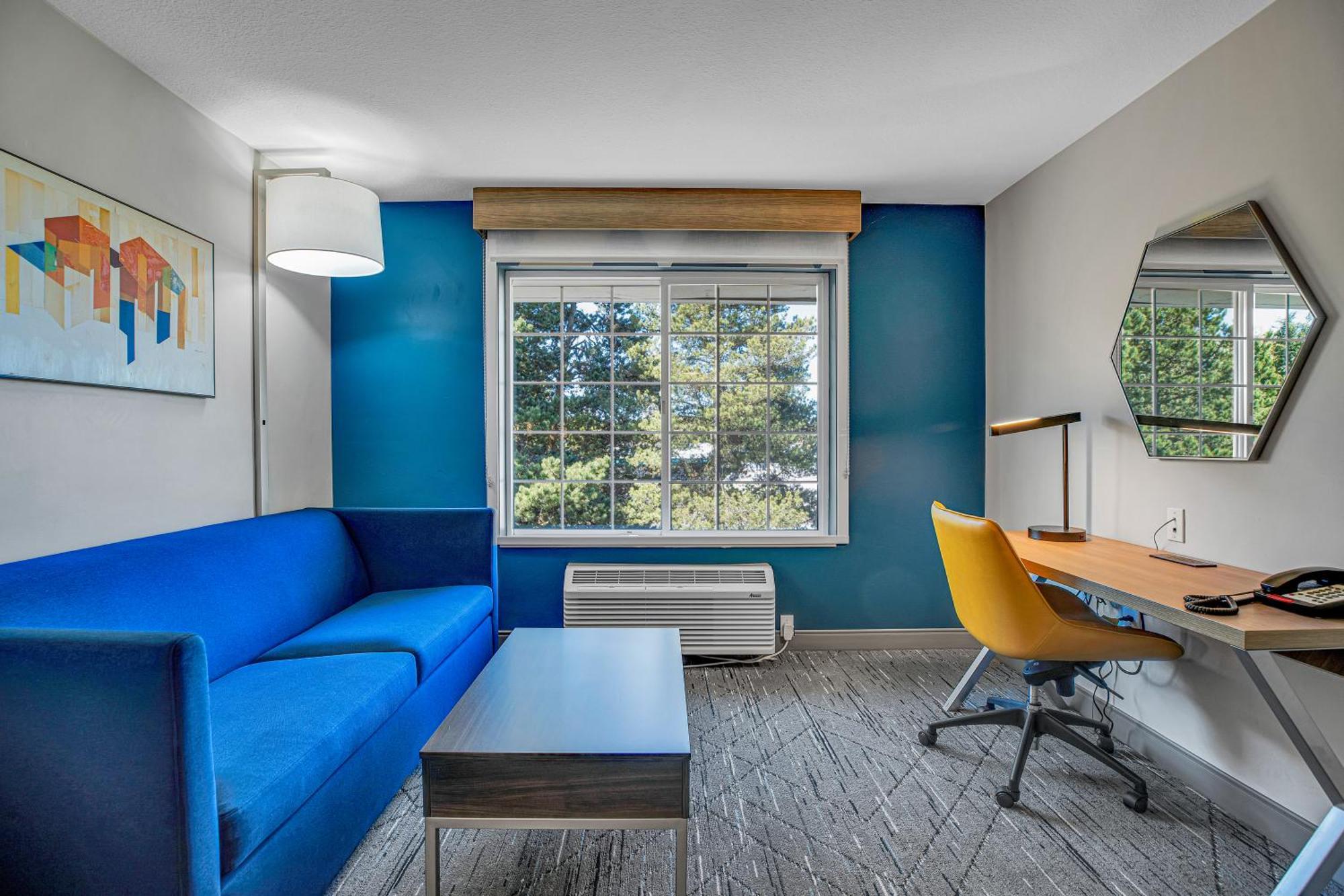 Express Hotel&suites - Jantzen Beach, An Ihg Hotel