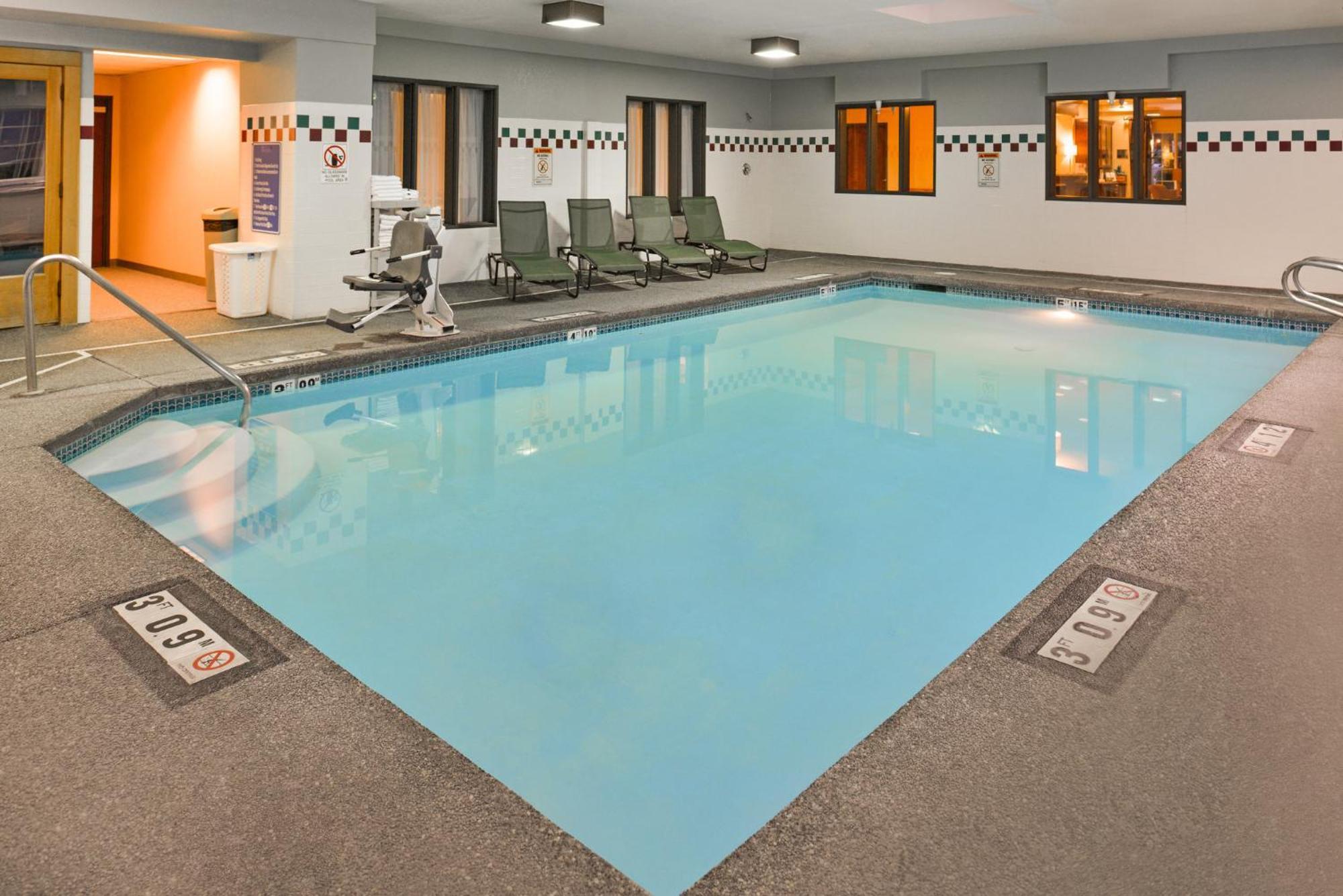 Express Hotel&suites - Jantzen Beach, An Ihg Portland