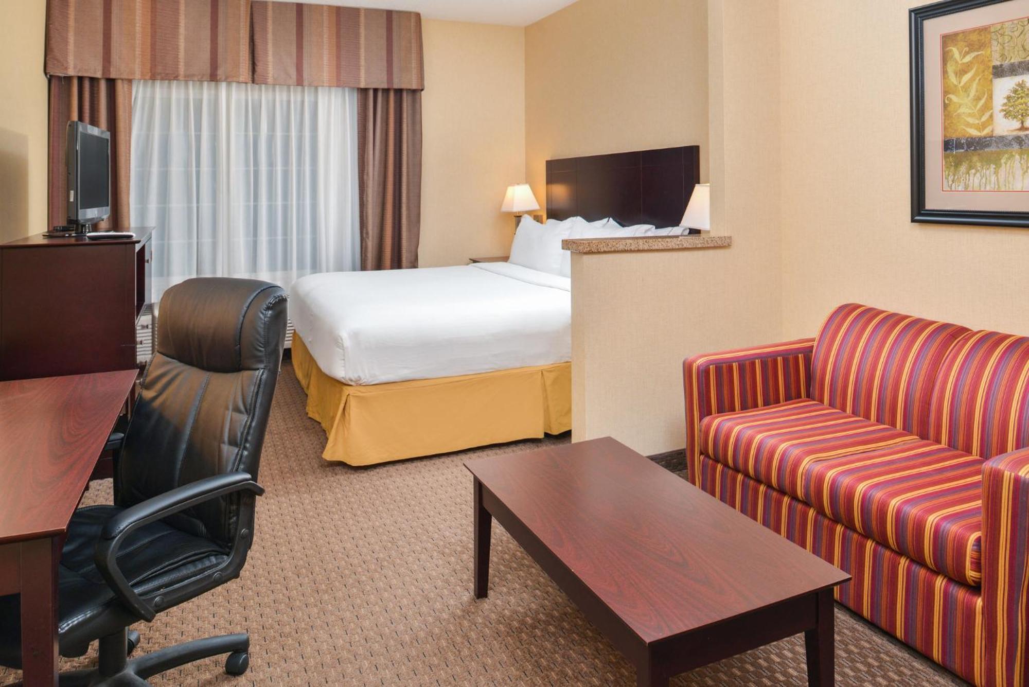 Express Hotel&suites - Jantzen Beach, An Ihg Portland