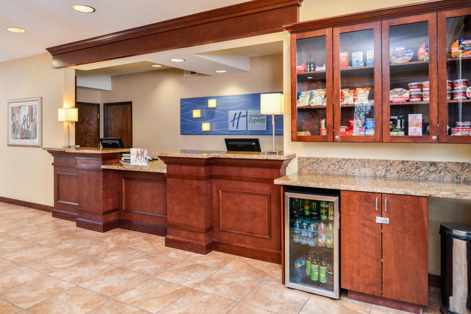 Hotel Express Hotel&suites - Jantzen Beach, An Ihg Portland