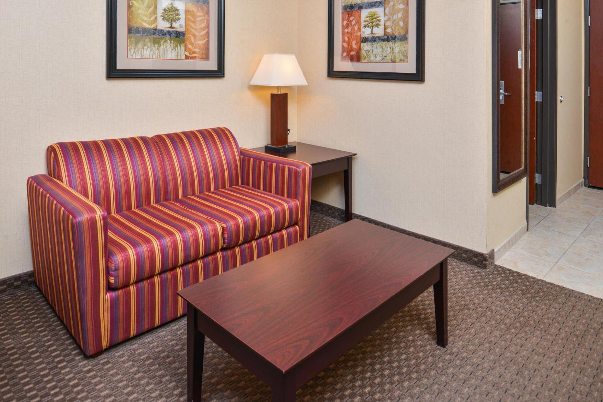 Express Hotel&suites - Jantzen Beach, An Ihg Hotel